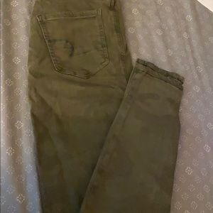 American Eagle High-Waisted Jogger
